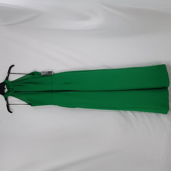Julia Jordan Halter Neck Kelly Green Jumpsuit - Picture 17 of 17